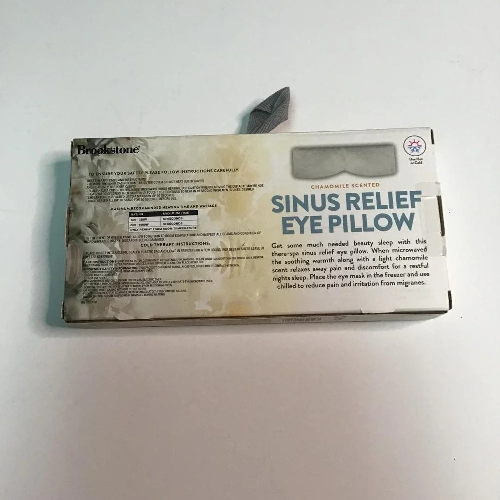 Brookstone Sinus Relief Eye Pillow Chamomile Scented Hot Cold Therapy Gray NEW